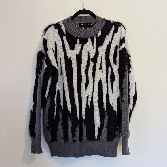 Unisex Grey Crewneck Fuzzy Pullover Sweater Size Medium - Picture 4 of 10